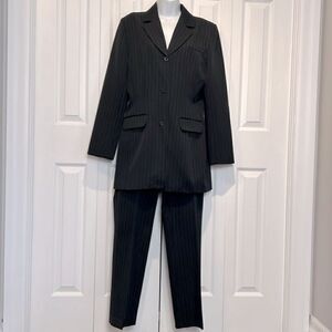 Buffalo David Bitton Women’s Black Pinstripe Suit|| Blazer Sz M/L, Pants Sz 30‎